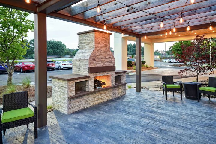 Terrace/Patio 37 of 40