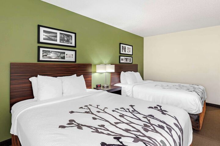 Sleep Inn & Suites Charles City