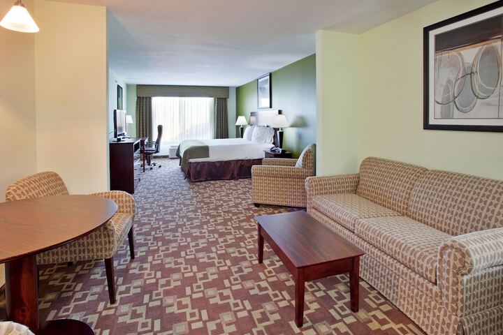 Room 15 of 38