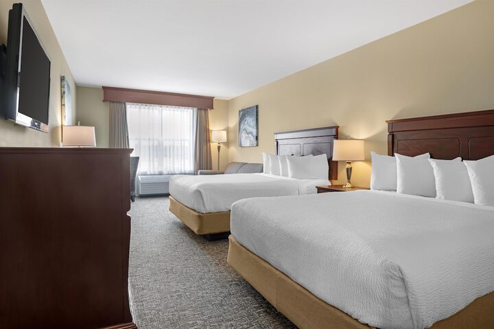Best Western Plus Fredericton Hotel & Suites
