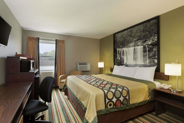 Room 15 of 17