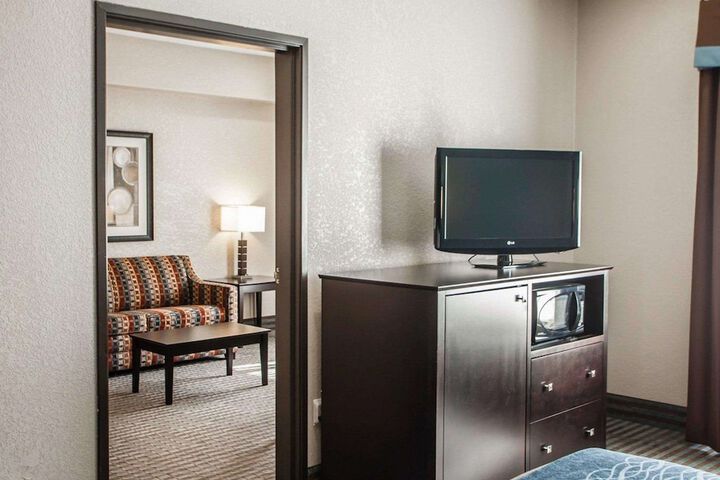 Room 10 of 35