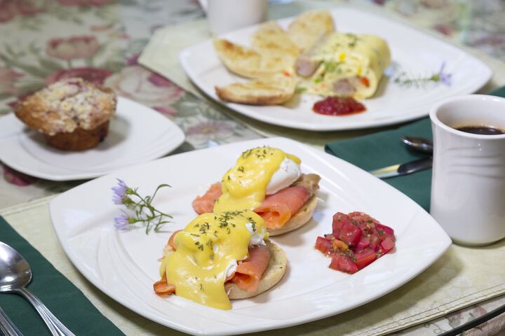 Breakfast/Coffee Service 104 of 106