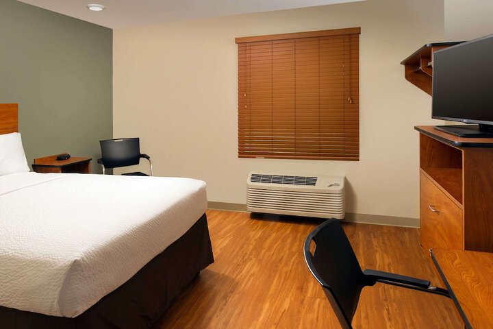 Room 10 of 15