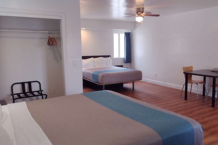 Room 12 of 52