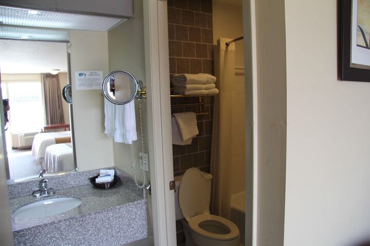 Room 45 of 76