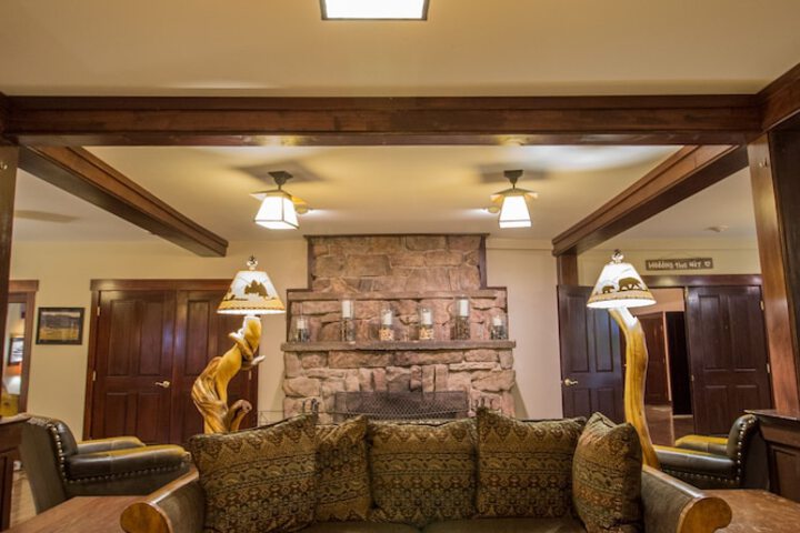 Marys Lake Lodge Mountain Resort and Condos