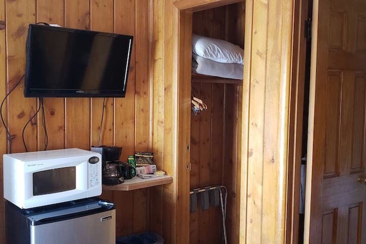 Room 51 of 68