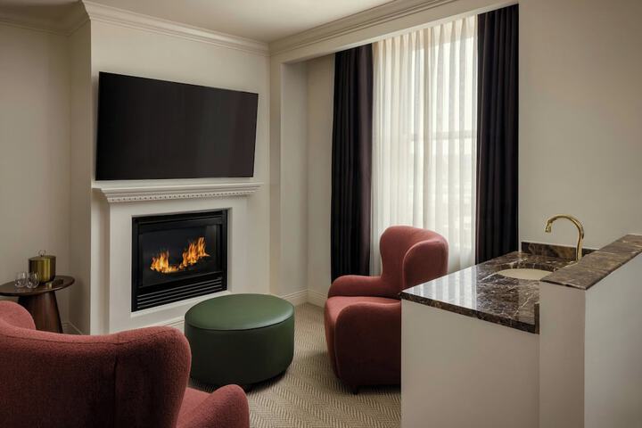 Davenport Hotel Autograph Collection