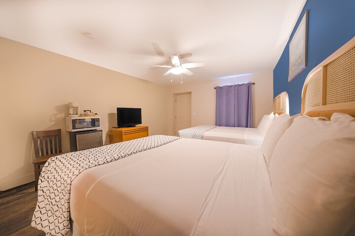 Room 51 of 60