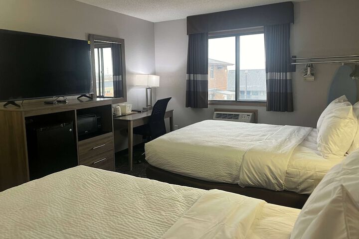 Room 8 of 47