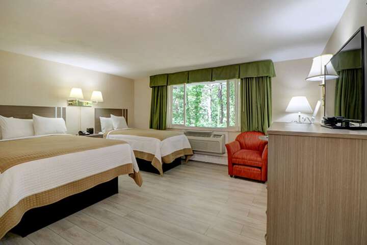 Room 11 of 27