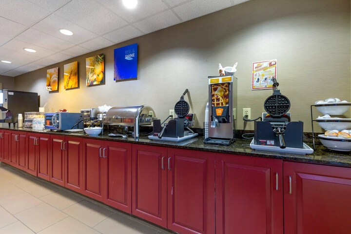 Comfort Inn & Suites Cambridge