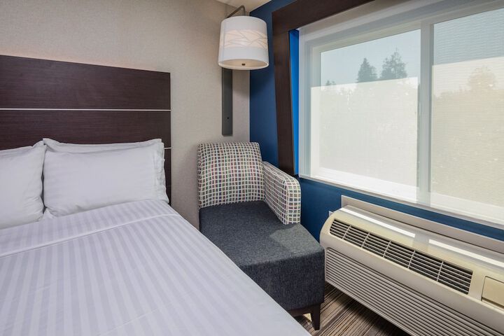 Holiday Inn Express Sunnyvale - Silicon Valley by IHG