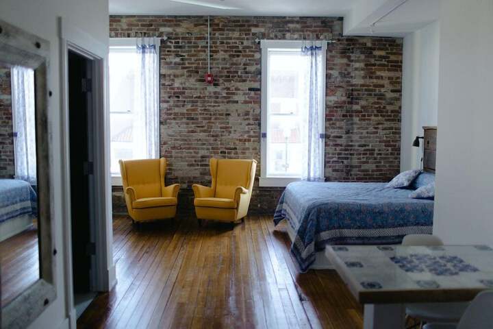 Room 72 of 92