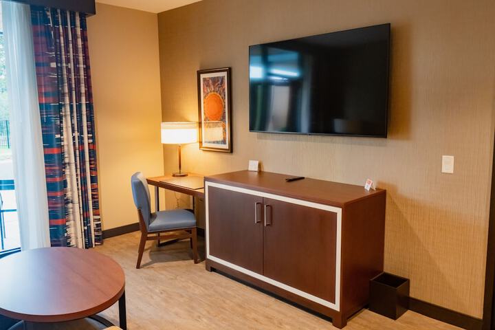 Room 15 of 33