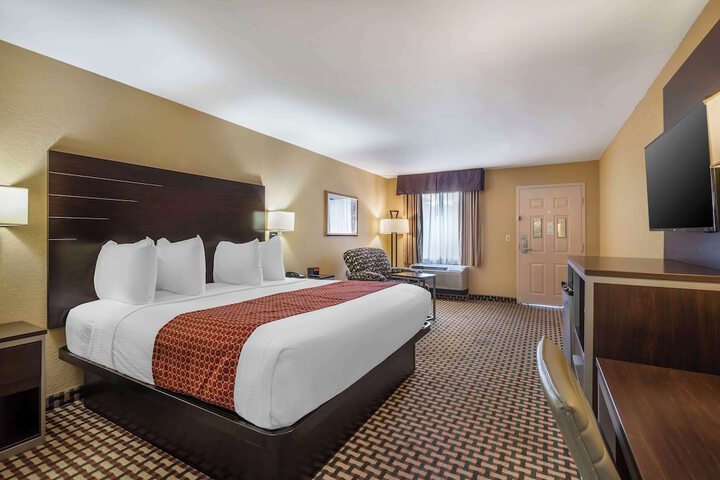 Room 17 of 29