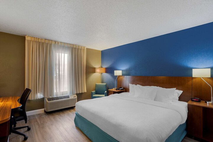 Room 16 of 43
