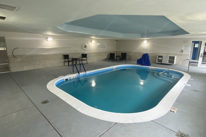 Pool 4 of 25