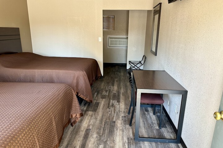 Room 6 of 46