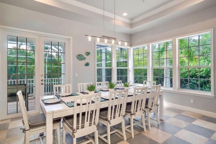 The Palm and Shell Captiva Island Private Luxury Home With Pool hot tub and Beach Access