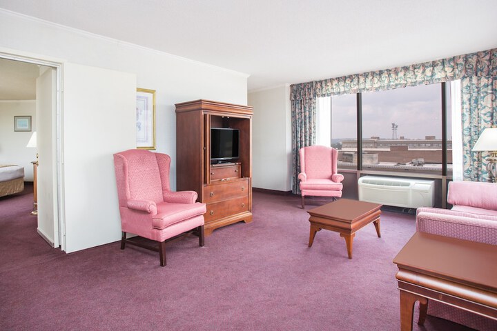 Room 13 of 23