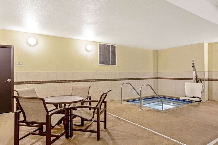 La Quinta Inn & Suites by Wyndham Gillette