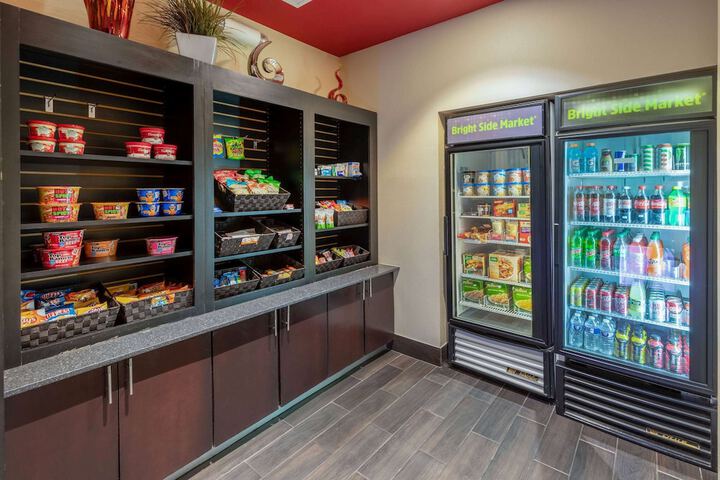 La Quinta Inn & Suites by Wyndham Wichita Falls - MSU Area