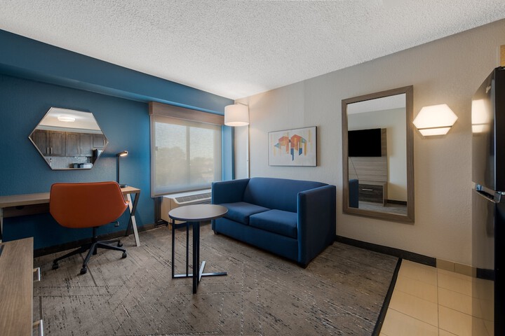 Holiday Inn Express Hampton - Coliseum Central by IHG