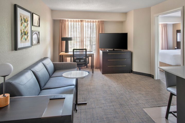 Room 11 of 22