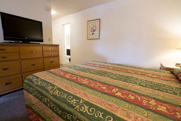 Room 15 of 37