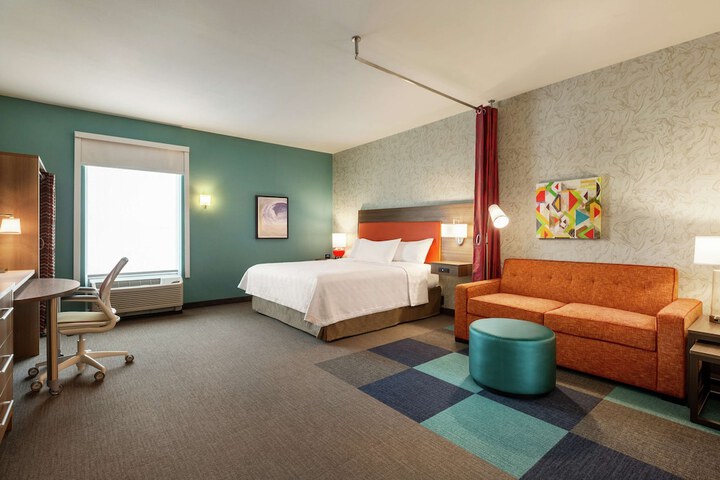 Room 17 of 28