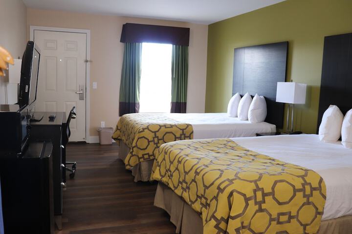 Room 16 of 33