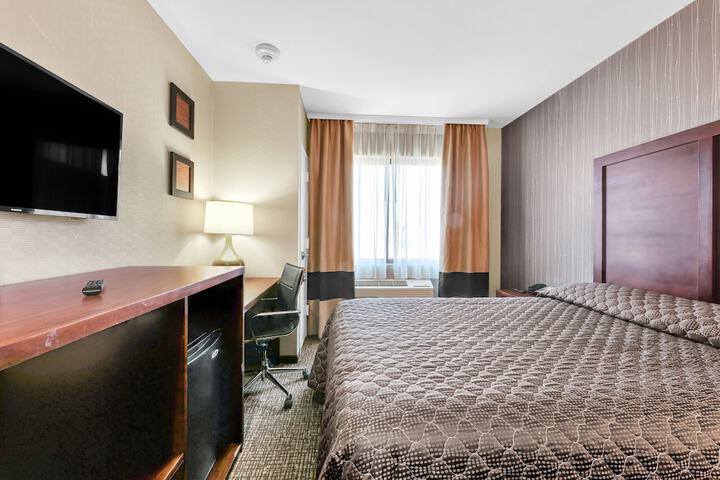 Room 18 of 23