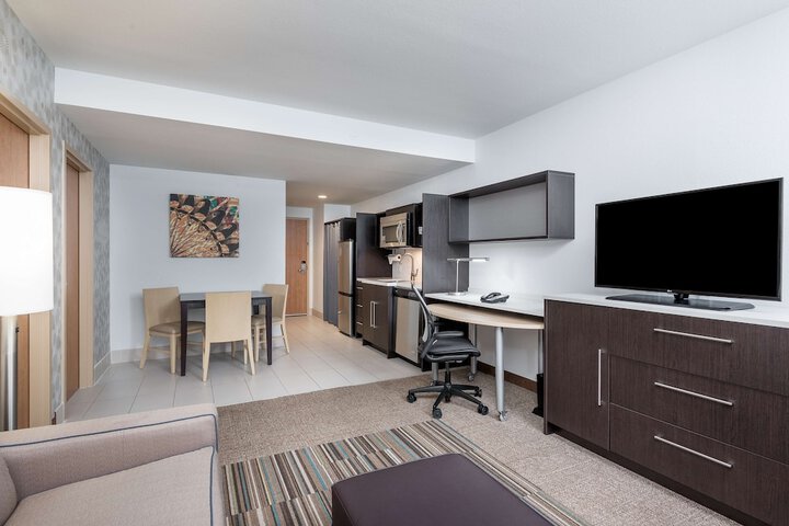 Room 22 of 35