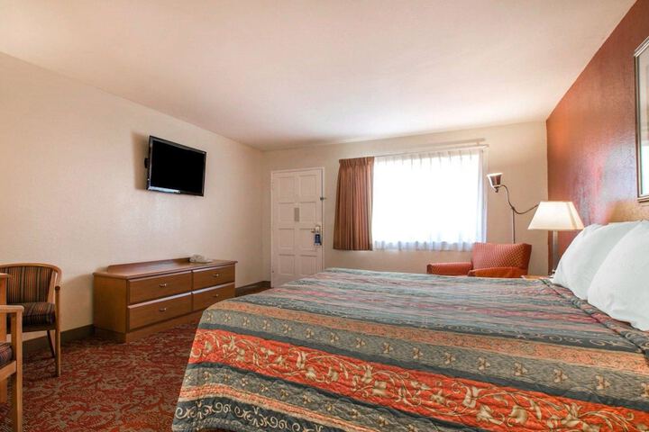 Room 29 of 42