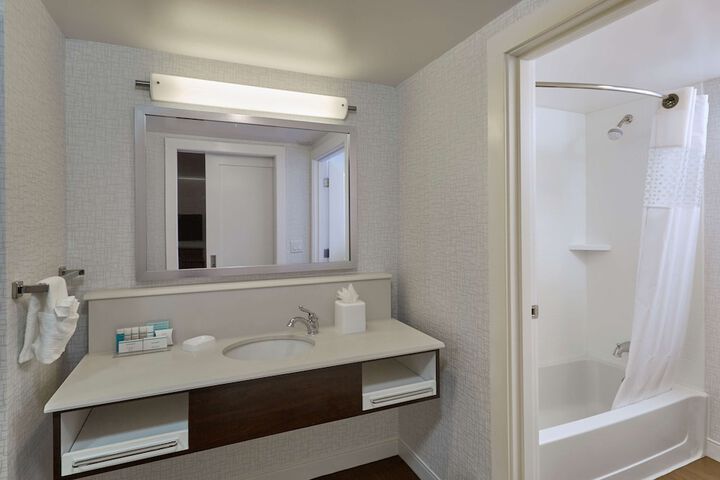 Hampton Inn & Suites Hood River