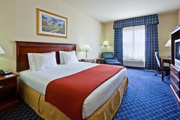 Room 15 of 38