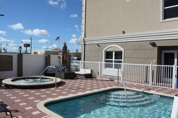 Pool 6 of 34