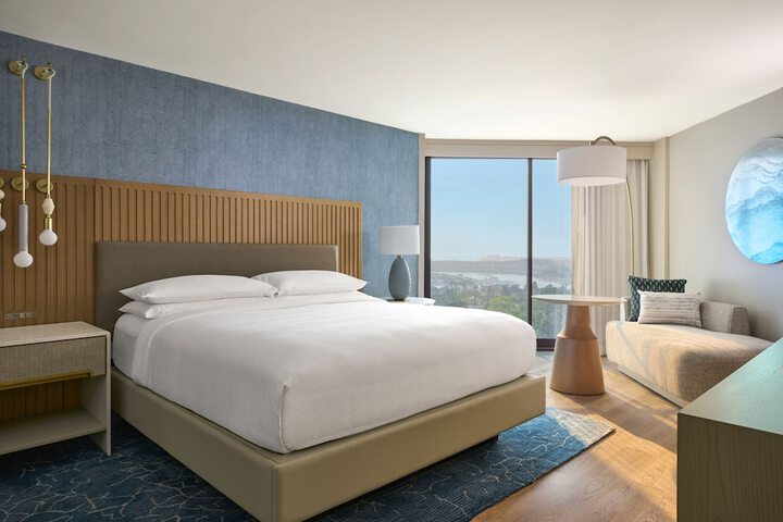 VEA Newport Beach a Marriott Resort & Spa