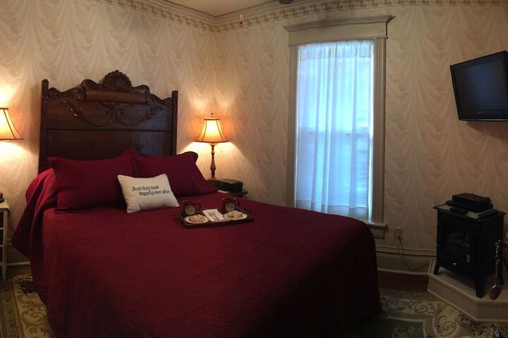 Room 8 of 19