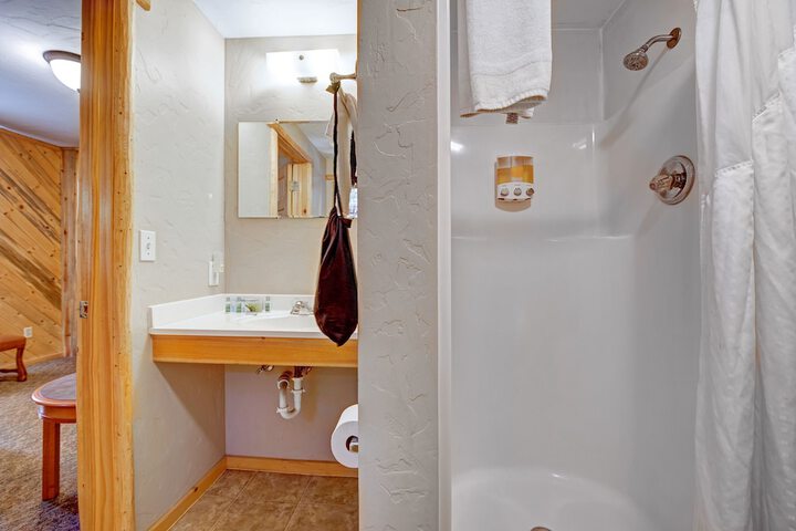 Room 10 of 35