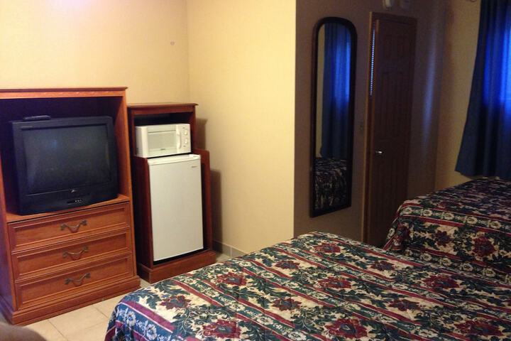 Room 25 of 28