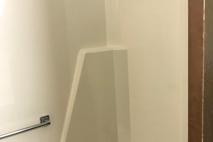 Room 6 of 15