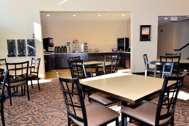 Breakfast/Coffee Service 97 of 106