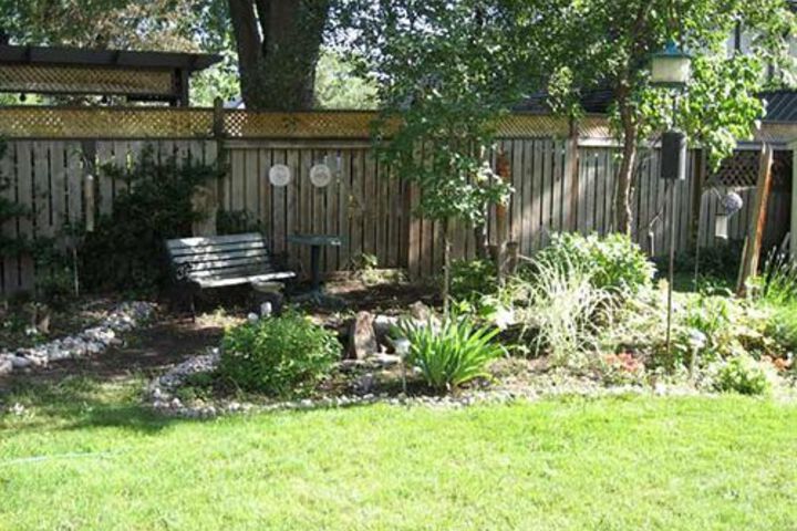 TWIN PINES BED & BREAKFAST