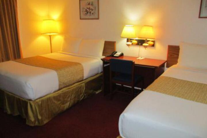 Smart Choice Inn and Suites