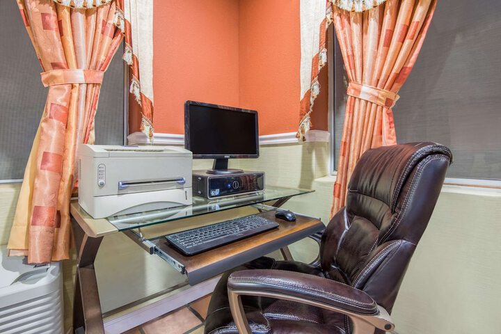Business Center 14 of 14
