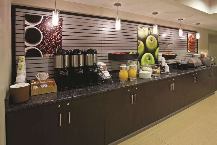 Breakfast/Coffee Service 47 of 50