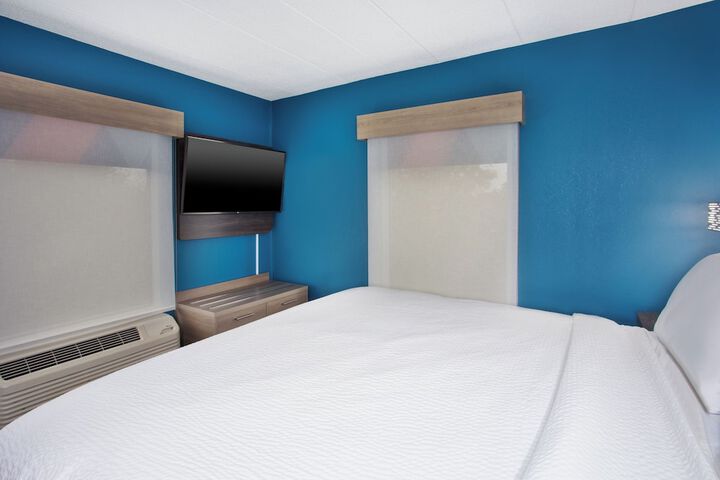 Room 18 of 34